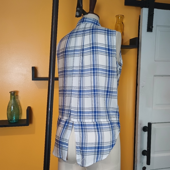 Max Jean's Blue and White Plaid Sleeveless Button Down Top Size M - Picture 8 of 11